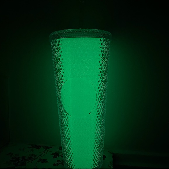 NWT Starbucks Crystal Clear Silver Glow In Dark Studded Bling 24oz Venti - Picture 2 of 9
